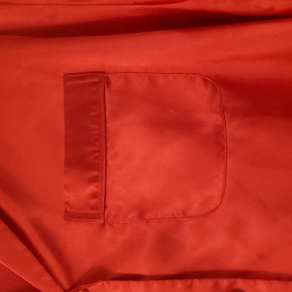 Victoria’s Secret Red Satin Pajama Top sz medium - Picture 4 of 6